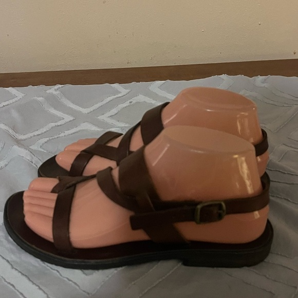 B & B Brown Leather Sandals Sz 7 - Picture 7 of 12